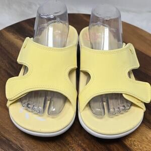 Spenco Yellow Love By LIfting Others Slip On Sandals Women's 9.5B NWT * Read